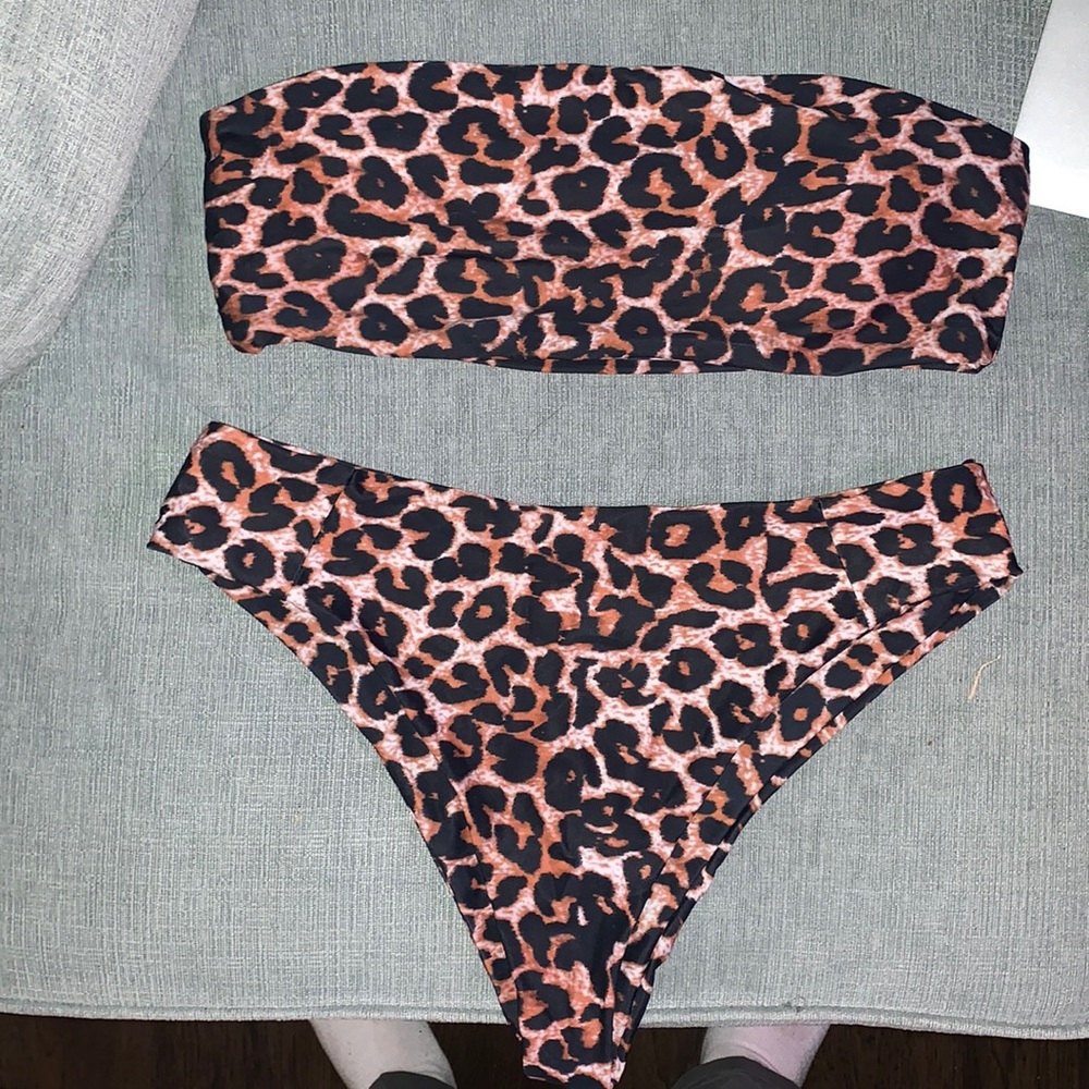 SHEIN leopard bandeau bikini